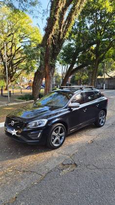 VOLVO XC60 2.0 T5 R DESIGN TURBO GASOLINA 4P AUTOMÁTICO VOLVO XC60 2.0 T5 R DESIGN TURBO GASOLINA 4P AUTOMÁTICO